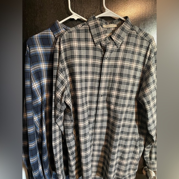 Two (2) LL Bean Men’s Flannel Button Down Shirts
Size Medium - Picture 2 of 7